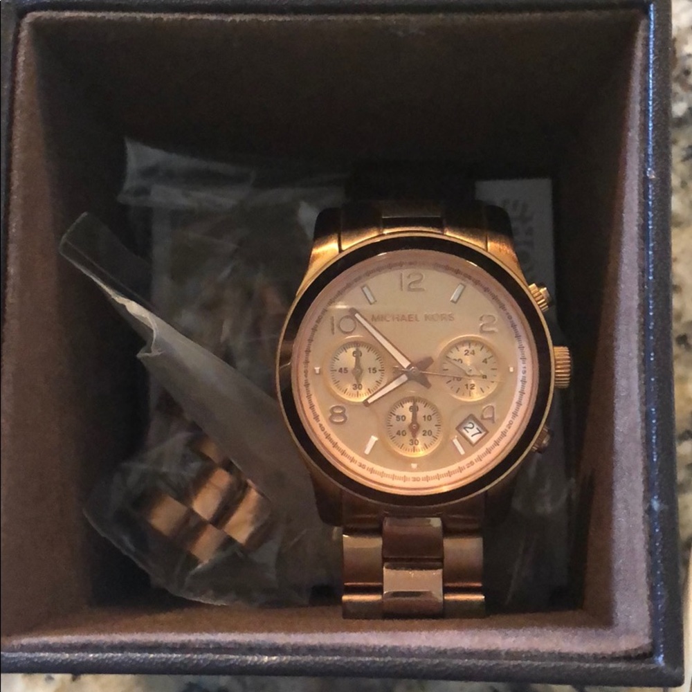 Michael kors rose gold watch